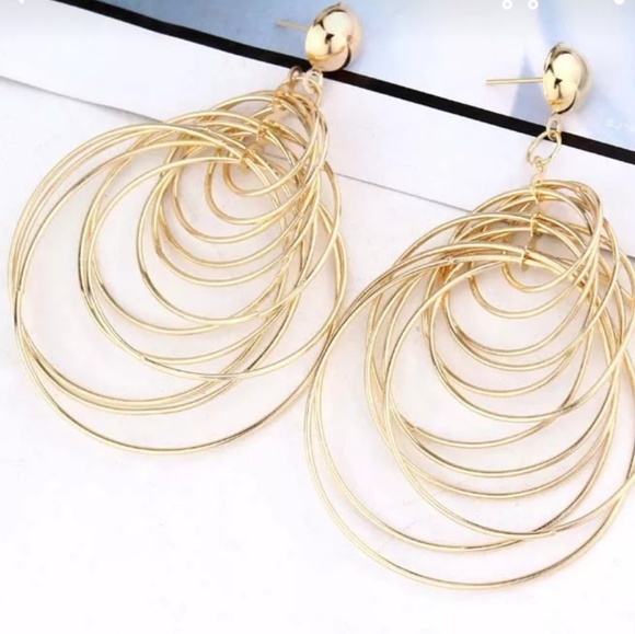 *Jamie* Hoopy earrings - Picture 3 of 5